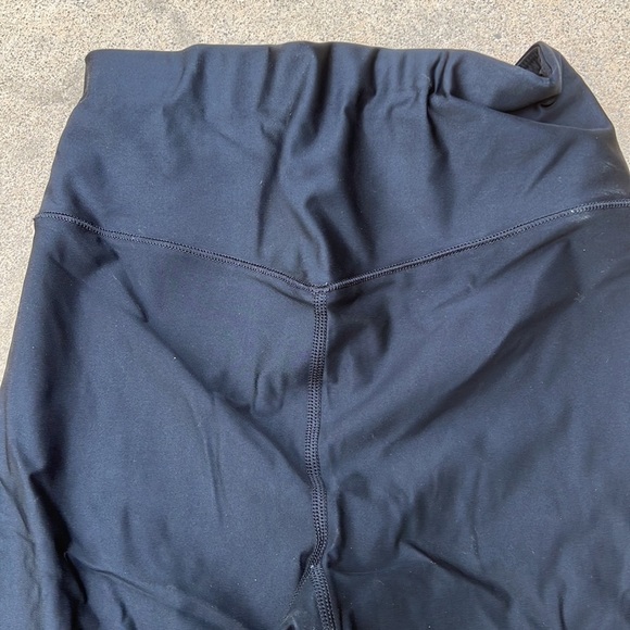 Sweaty Betty Black Shine 9" Biker Workout Shorts Women's Size S - Picture 6 of 7